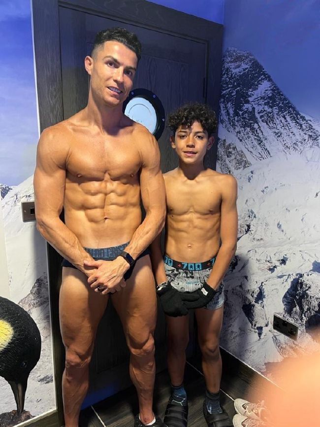 迪士尼的高管确认了;杰克船长约翰尼;德普将不回归消息的准确性并表示;想为系列带来能量和活力，所以找来了《死侍》编剧操刀